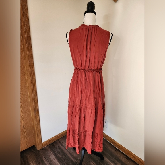 Burnt Orange Fall Chic Sleeveless Tiered Midi Dress - Picture 3 of 3
